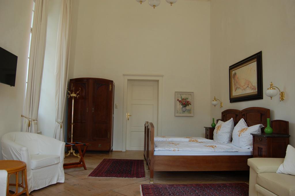 Gaestehaus Schloss Aschach Aschach an der Donau Habitación foto